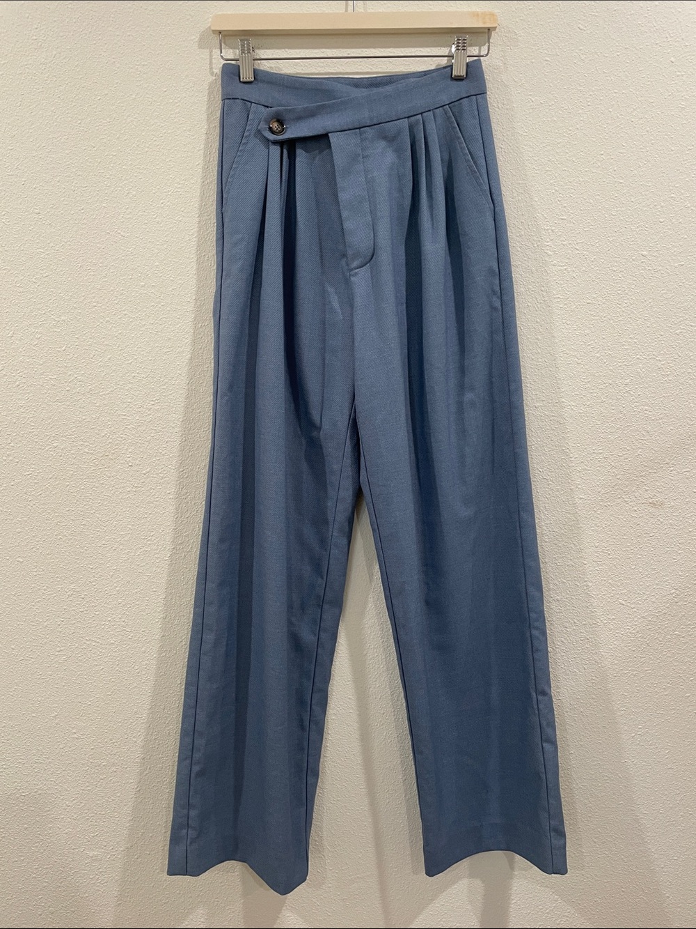 Line and Dot Revolve Blue Asymmetrical Wide Leg Pleated Pants Business XS